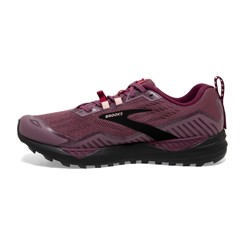 Brooks Cascadia 15 (women's) - running shoes